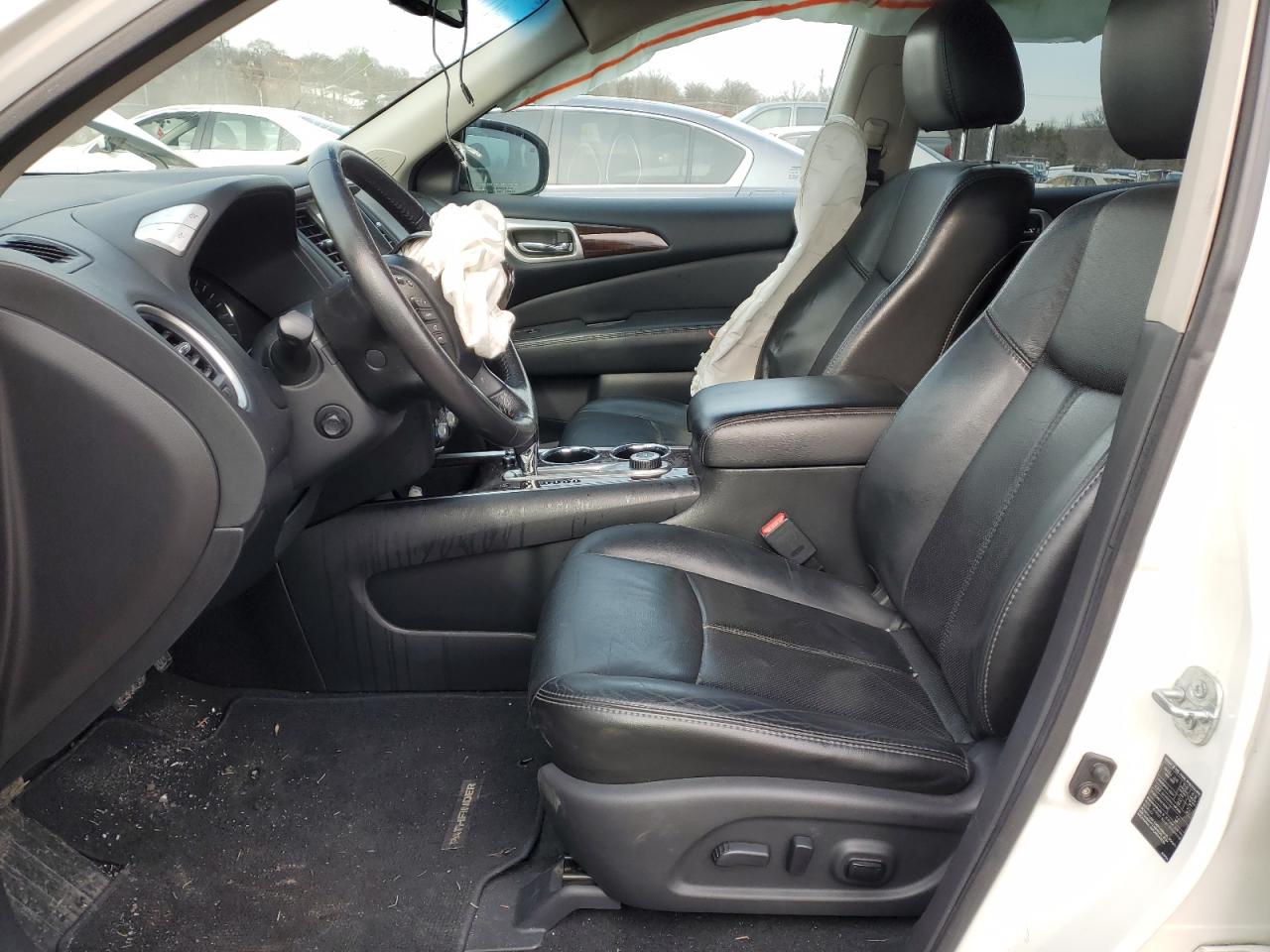 2014 Nissan Pathfinder S VIN: 5N1AR2MM1EC665011 Lot: 44060355