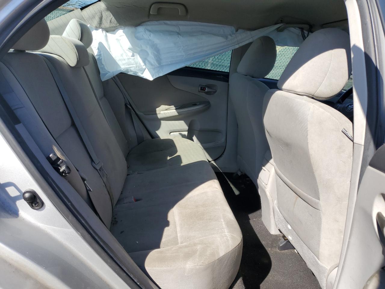 2012 Toyota Corolla - Image 11