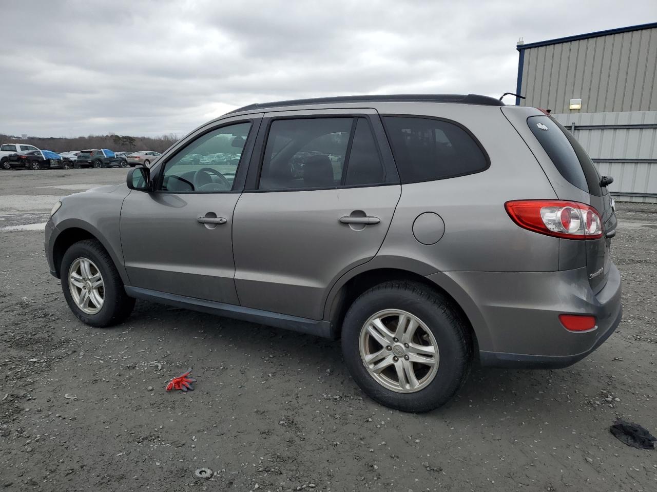 2012 Hyundai Santa Fe - Image 2