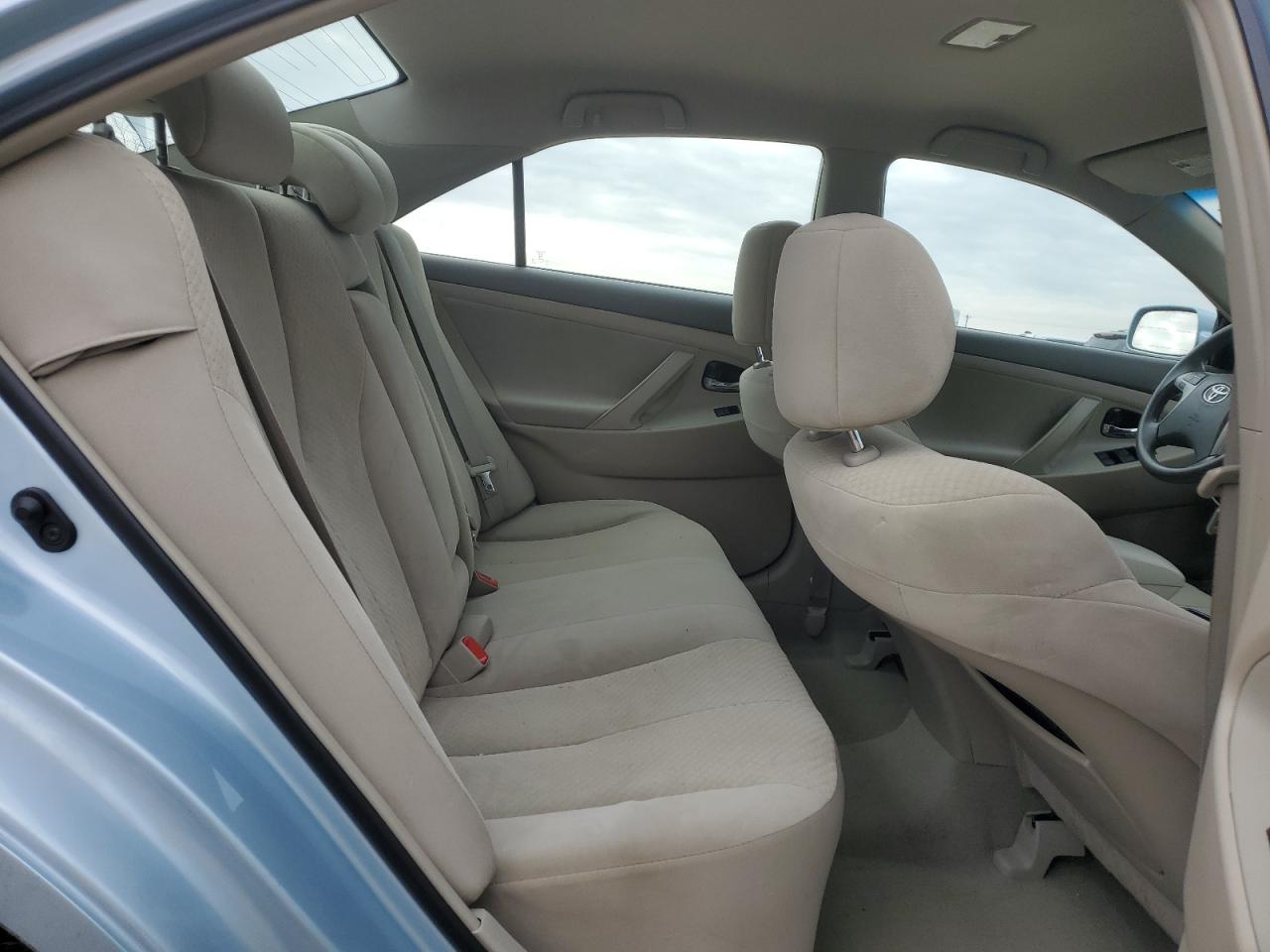 2009 Toyota Camry - Image 10