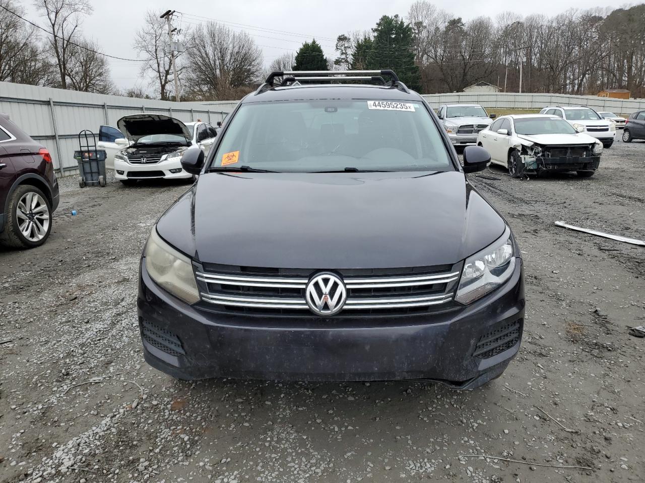 2016 Volkswagen Tiguan - Image 5