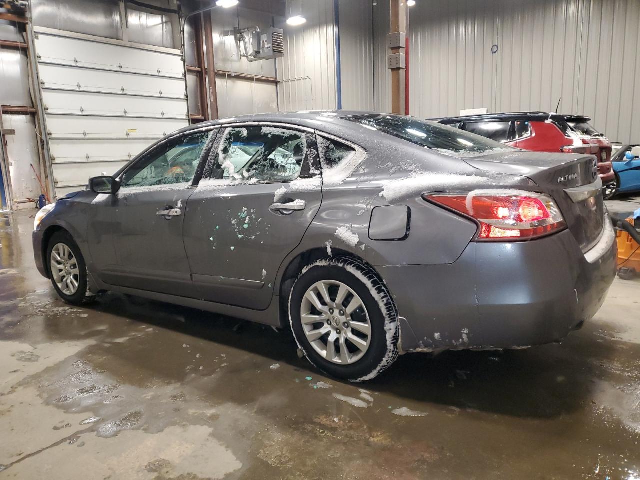 2014 Nissan Altima - Image 2
