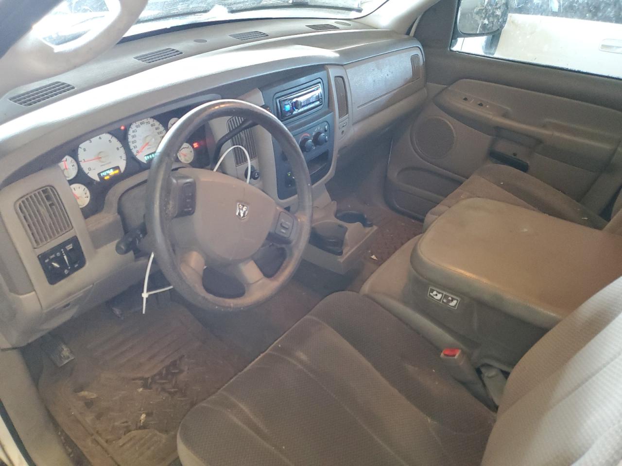 2004 Dodge RAM - Image 8