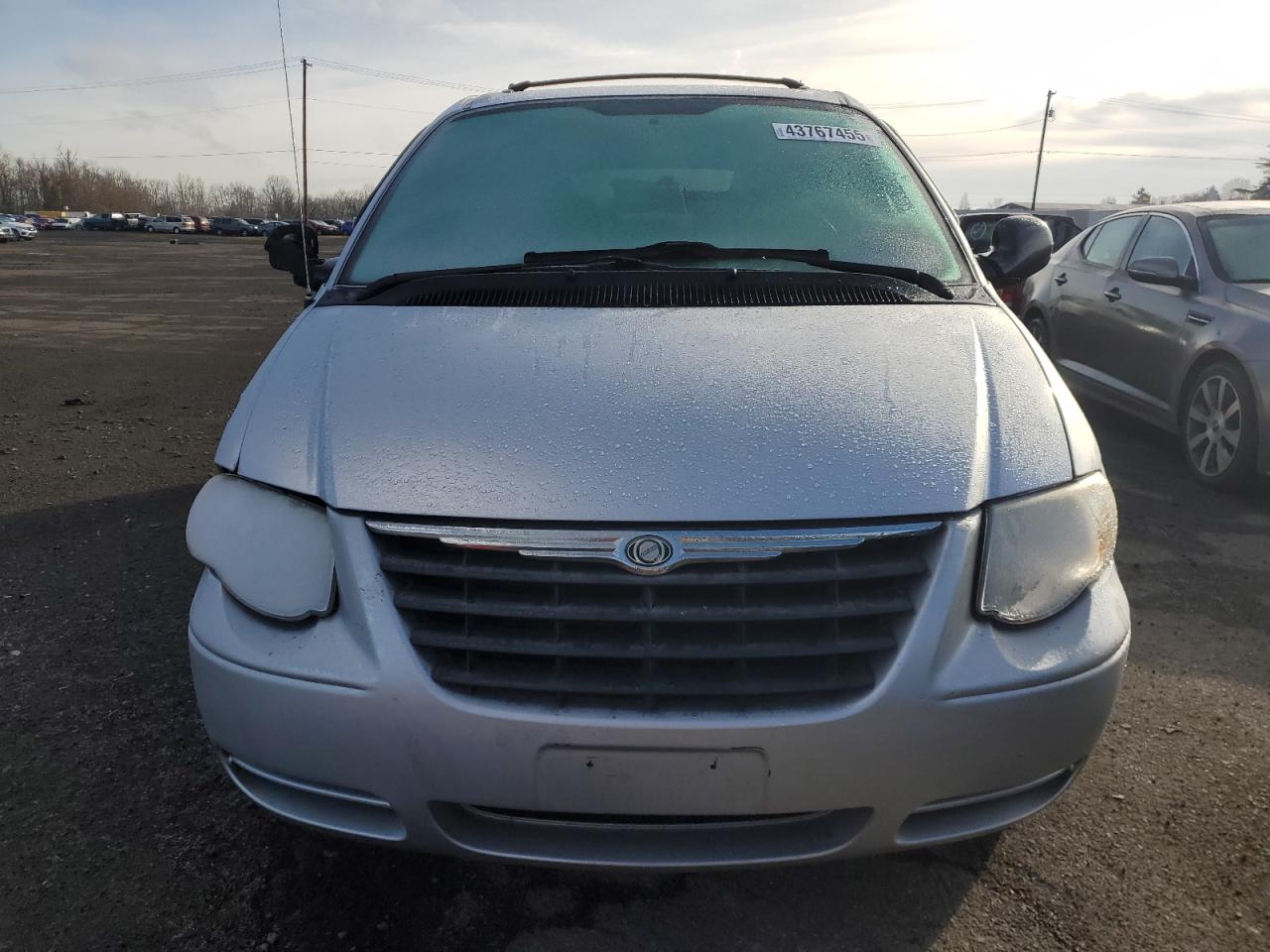 2007 Chrysler Town & Country - Image 5