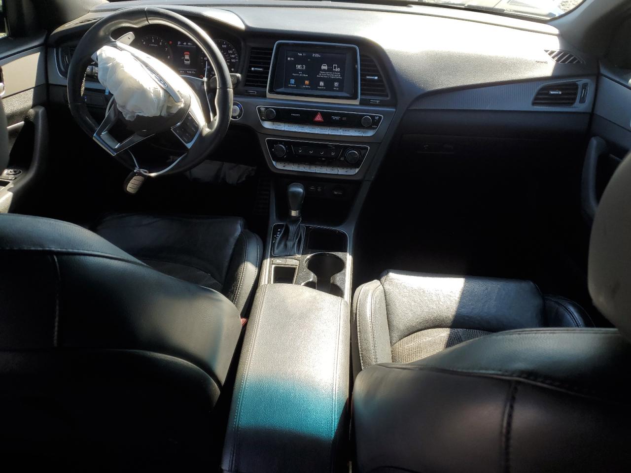 2018 Hyundai Sonata - Image 8
