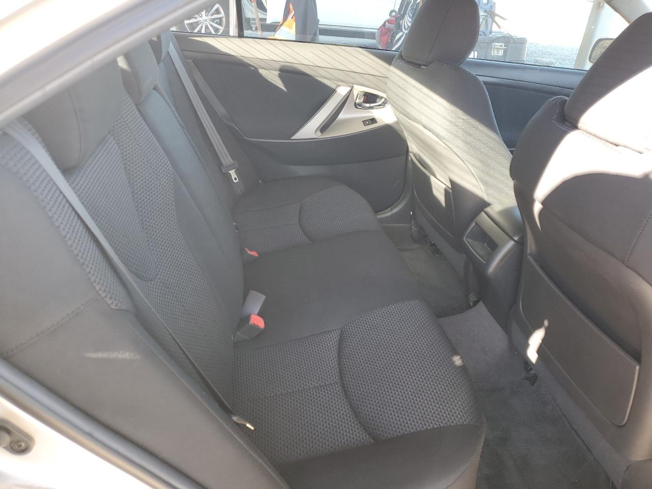 2011 Toyota Camry - Image 10
