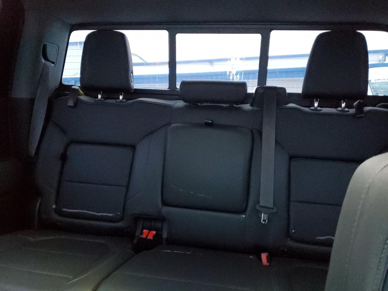 2021 Chevrolet Silverado - Image 10