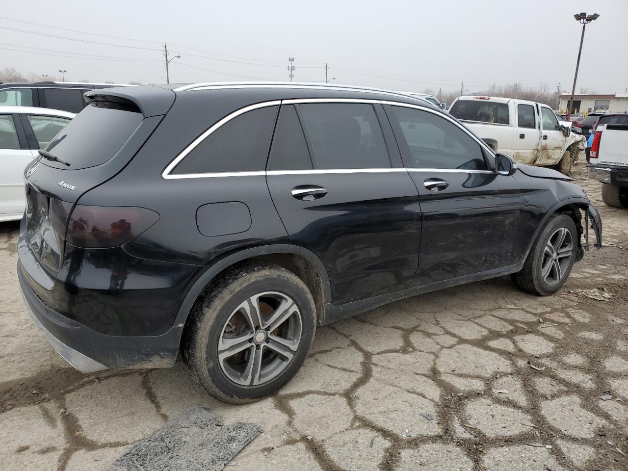 2016 Mercedes-Benz GLC - Image 3