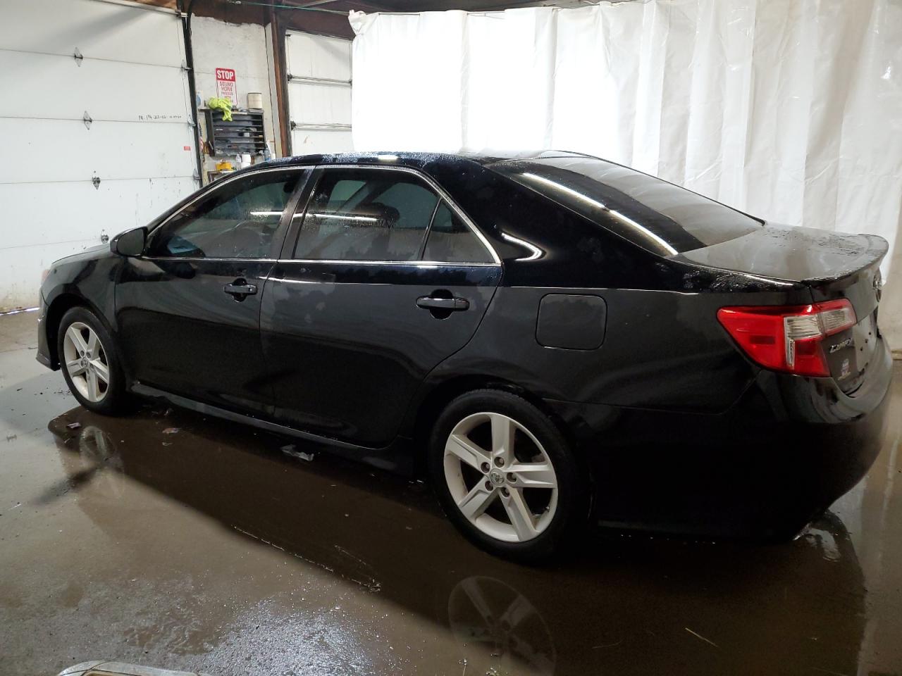 2014 Toyota Camry - Image 2