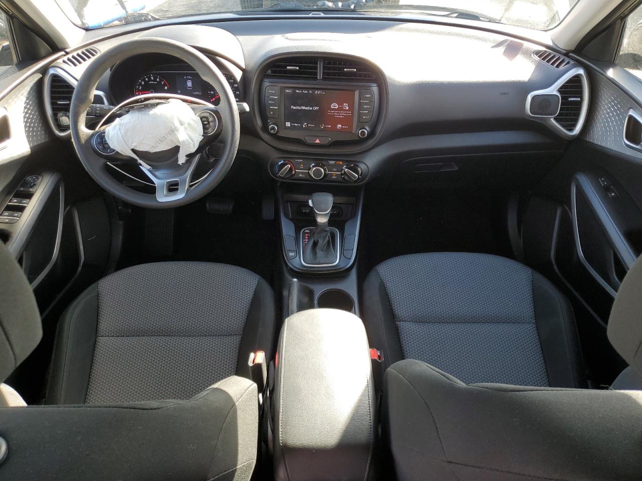 2022 Kia Soul - Image 8