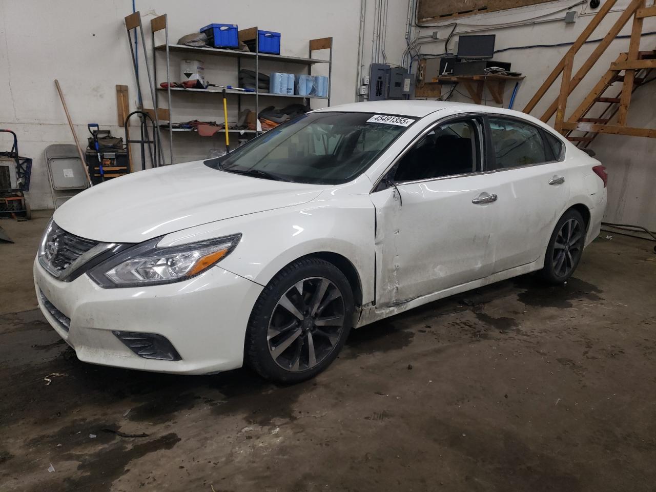 2016 Nissan Altima - Image 1