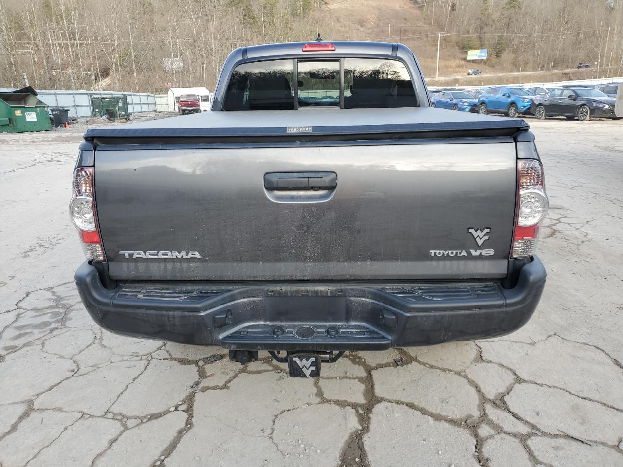 2015 Toyota Tacoma - Image 6