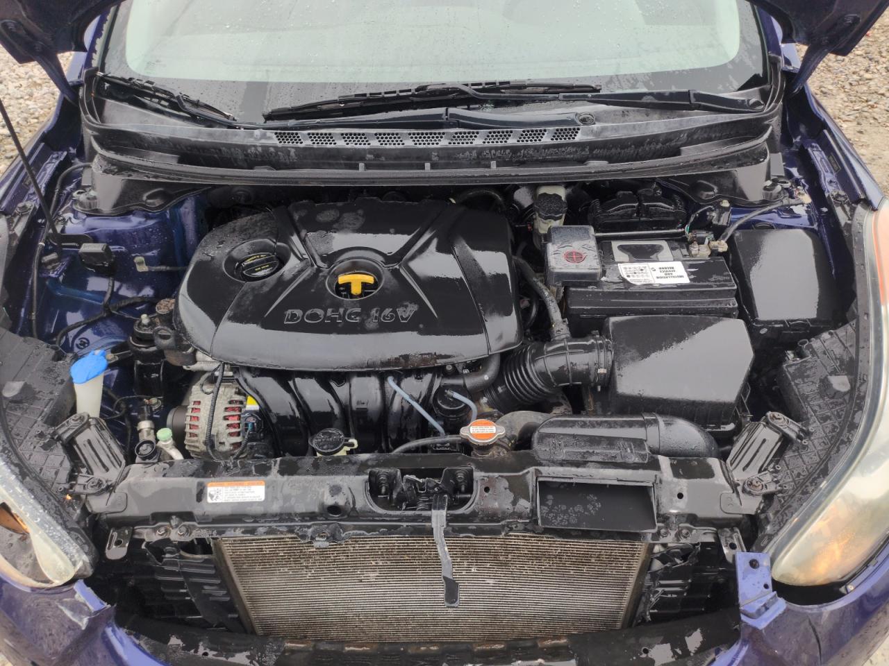 2012 Hyundai Elantra - Image 11