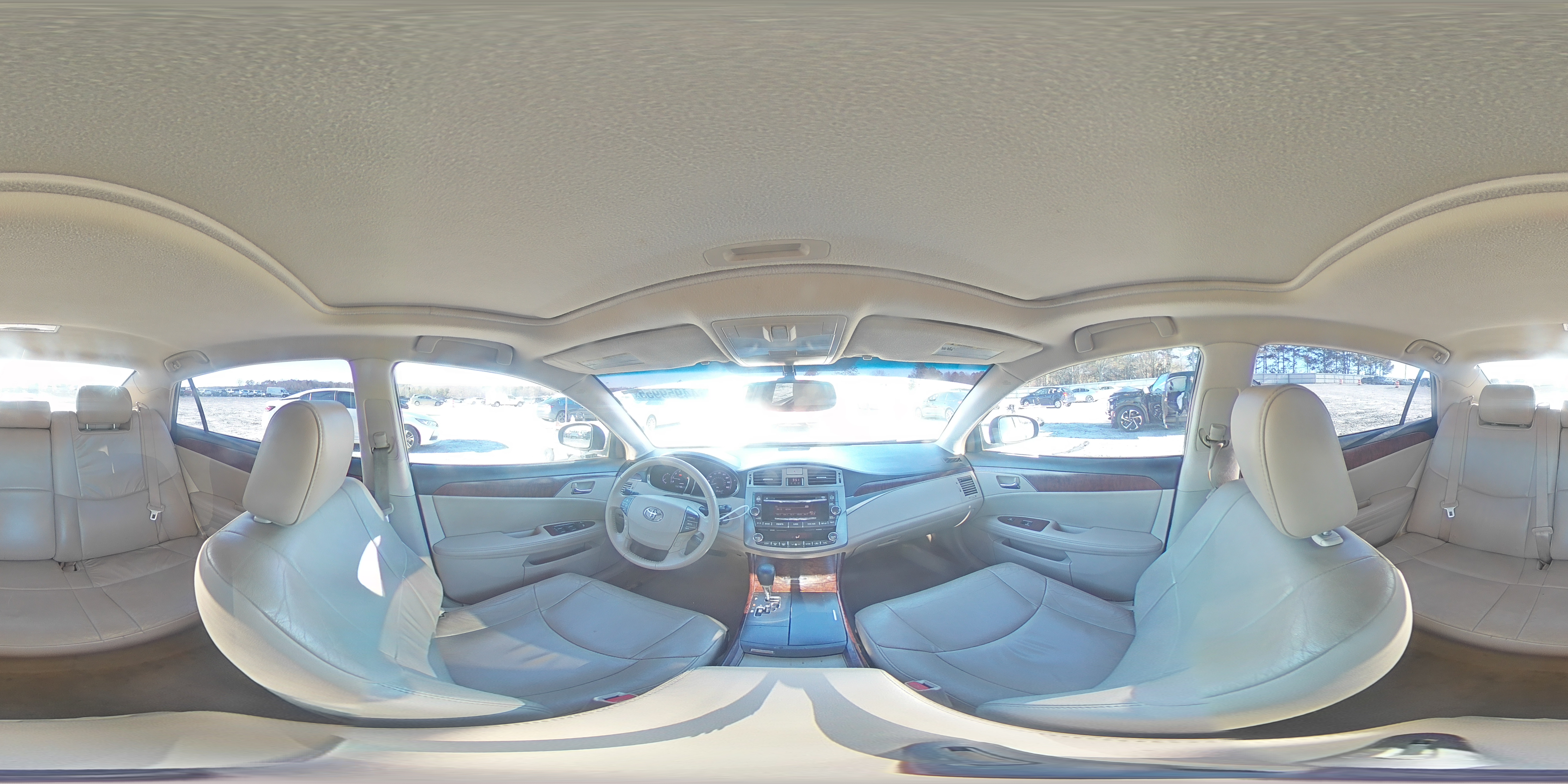 2011 Toyota Avalon - Image 13
