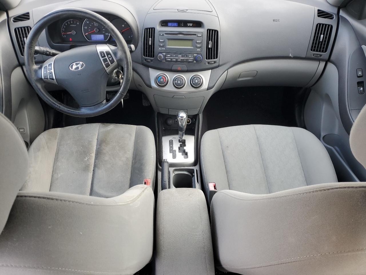 2010 Hyundai Elantra - Image 8