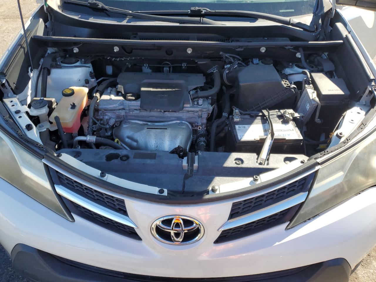 2015 Toyota RAV 4 - Image 11