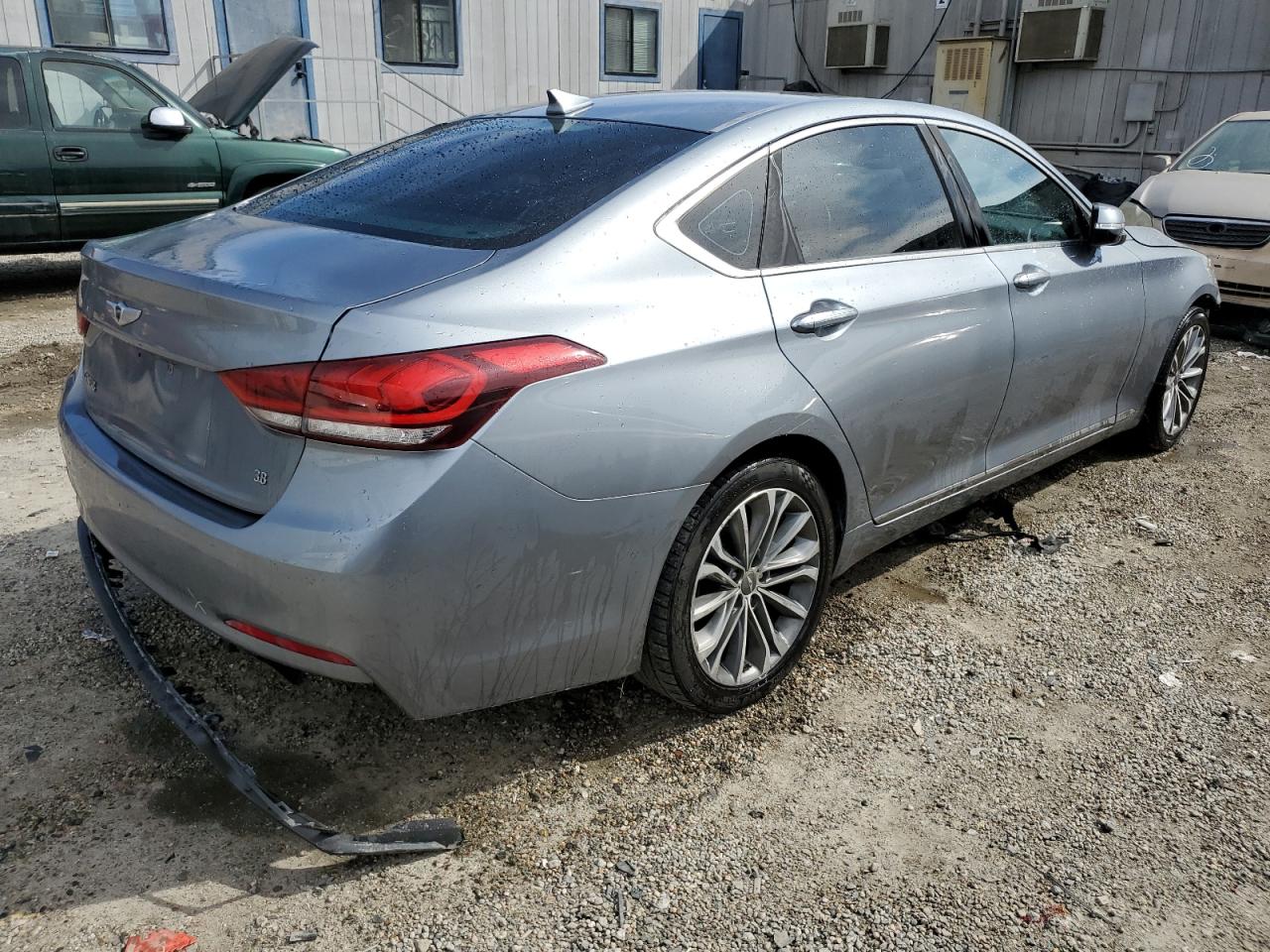 2016 Hyundai Genesis - Image 3