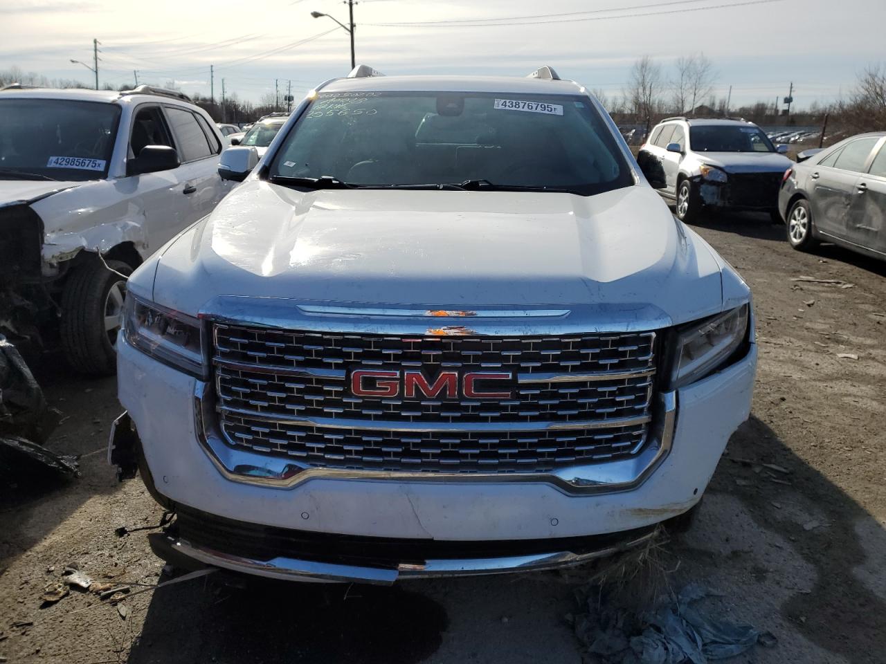 2020 GMC Acadia - Image 5