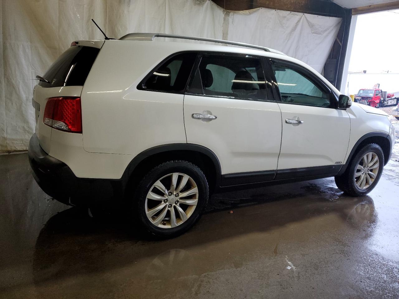 2011 Kia Sorento - Image 3