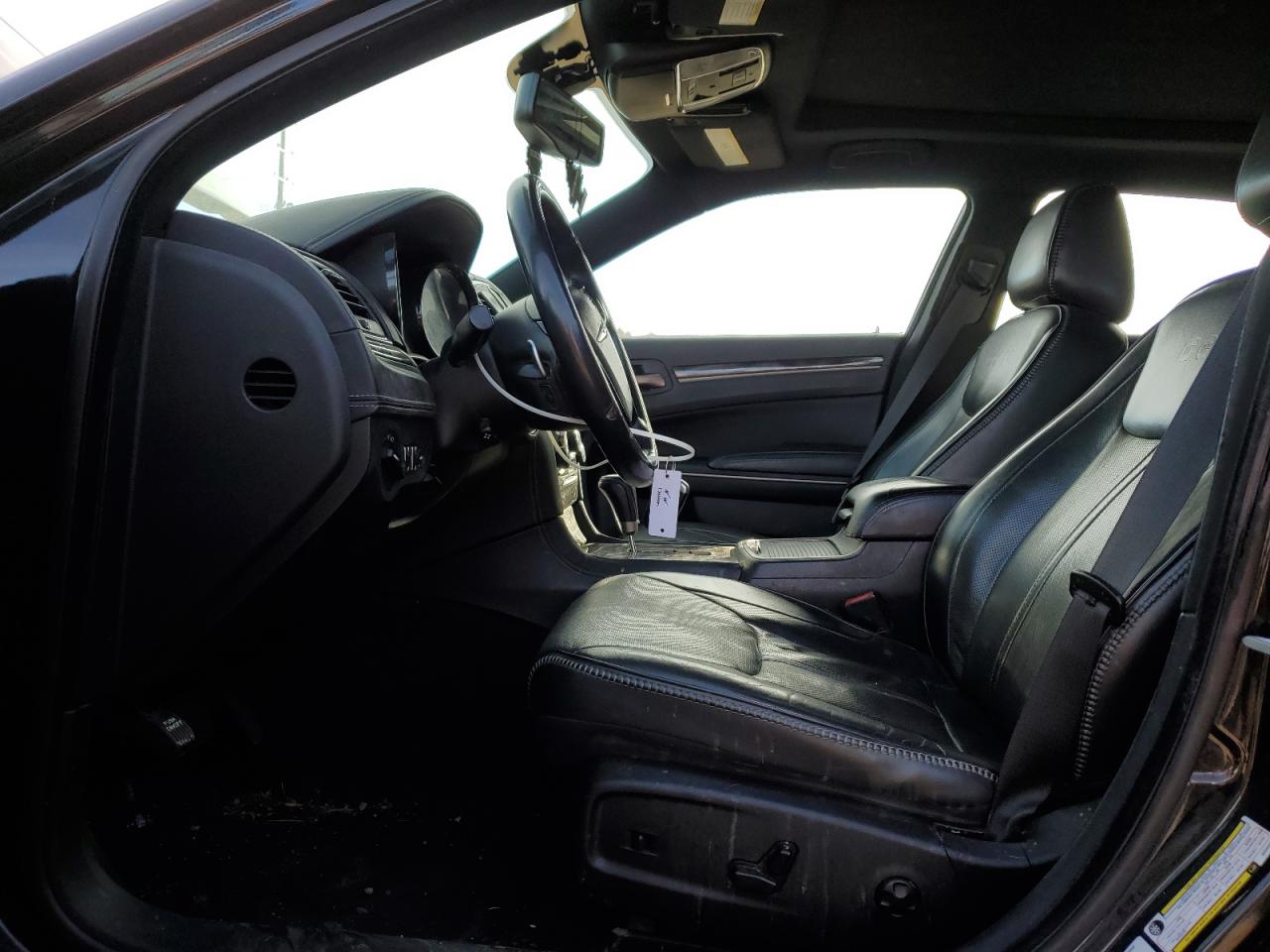2014 Chrysler 300 - Image 7