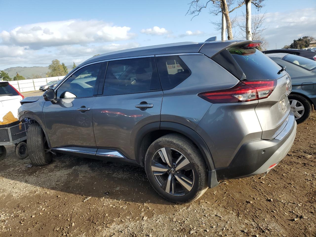 2021 Nissan Rogue - Image 2