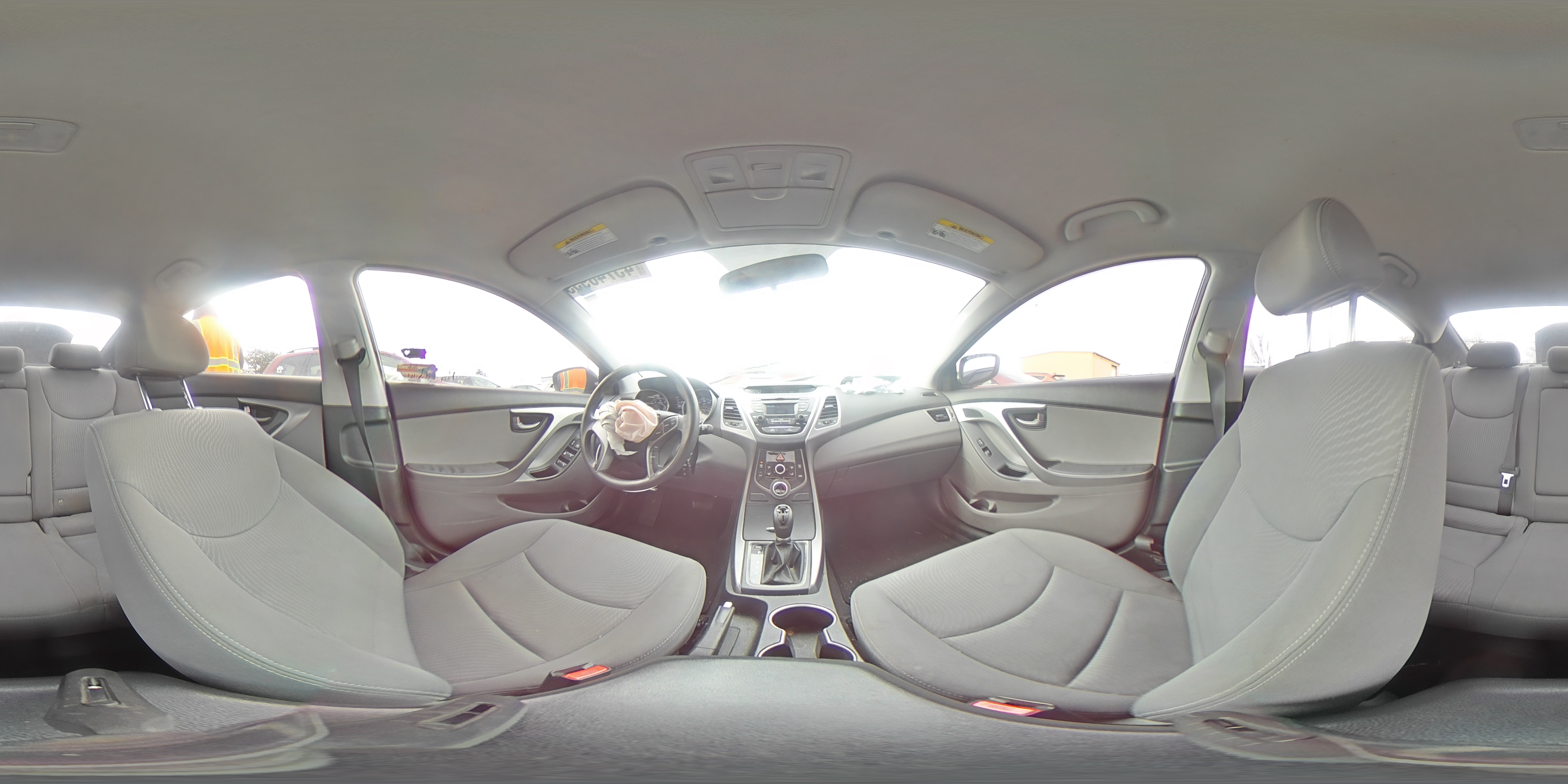 2016 Hyundai Elantra - Image 13