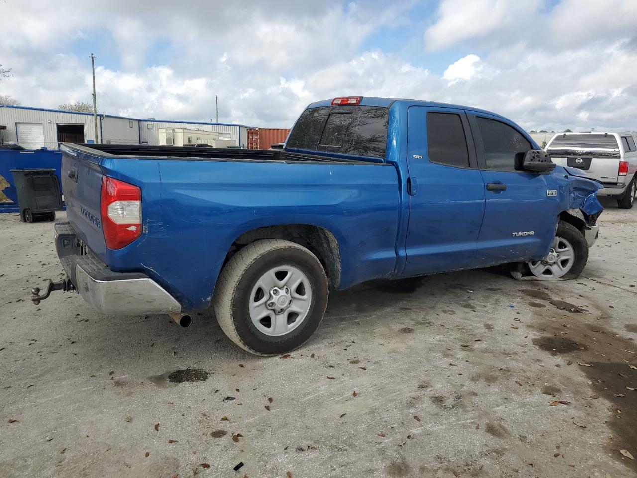 5TFRW5F11HX226845 TOYOTA TUNDRA 2017