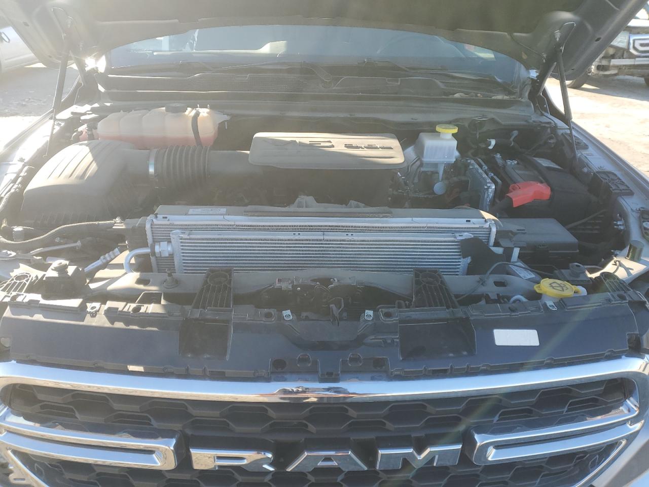 2022 RAM 1500 - Image 12