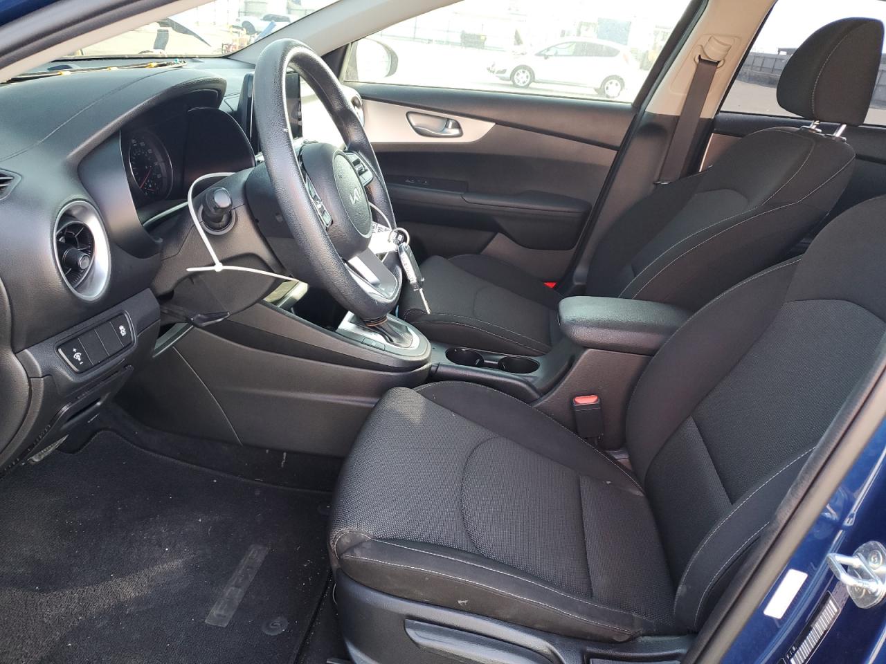 2022 Kia Forte - Image 7