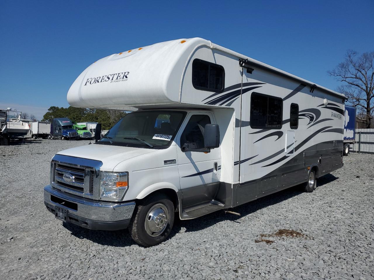 2015 Ford Econoline - Image 2