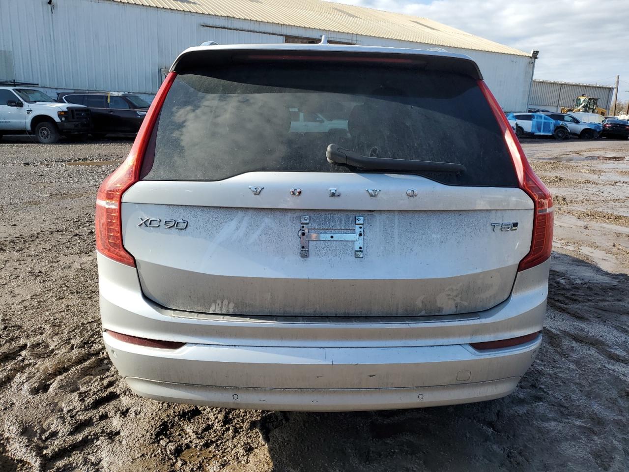 2022 Volvo XC90 - Image 6