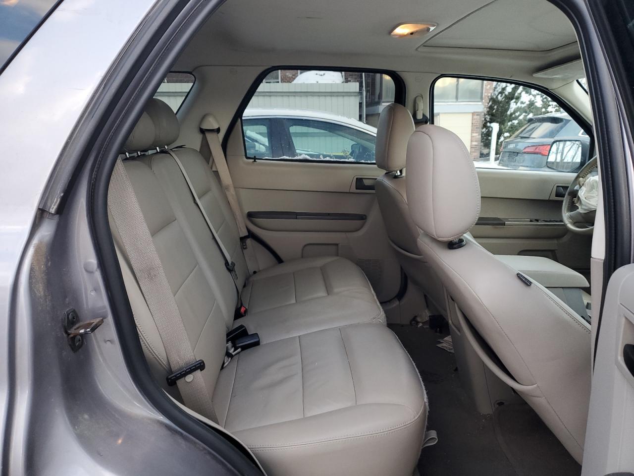 2008 Ford Escape - Image 11