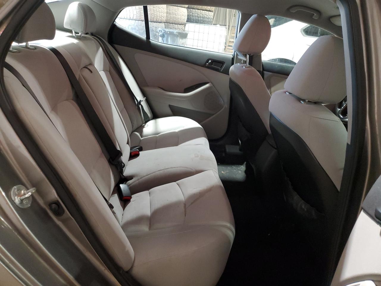 2013 Kia Optima - Image 10