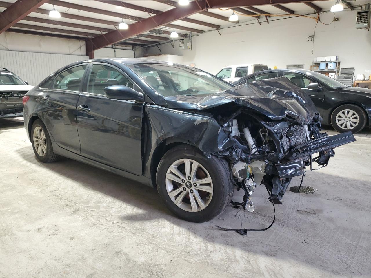 2011 Hyundai Sonata - Image 4