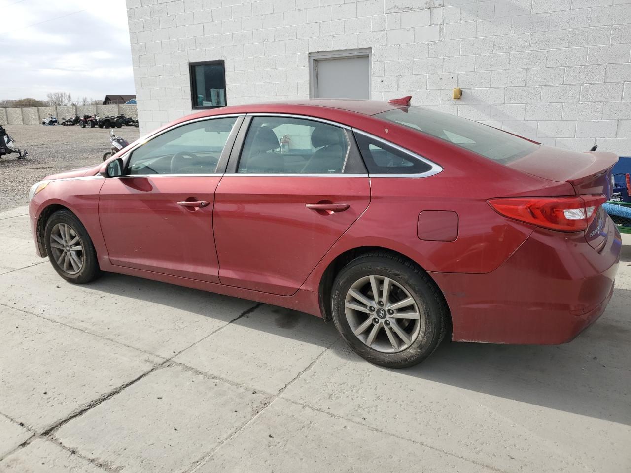 2015 Hyundai Sonata - Image 2