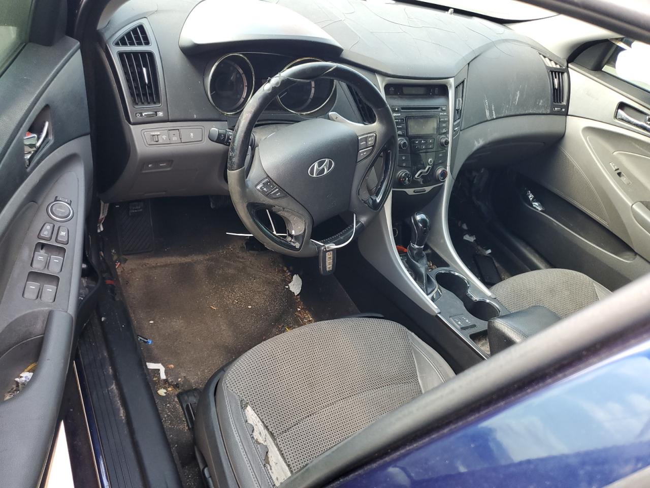 2013 Hyundai Sonata - Image 8