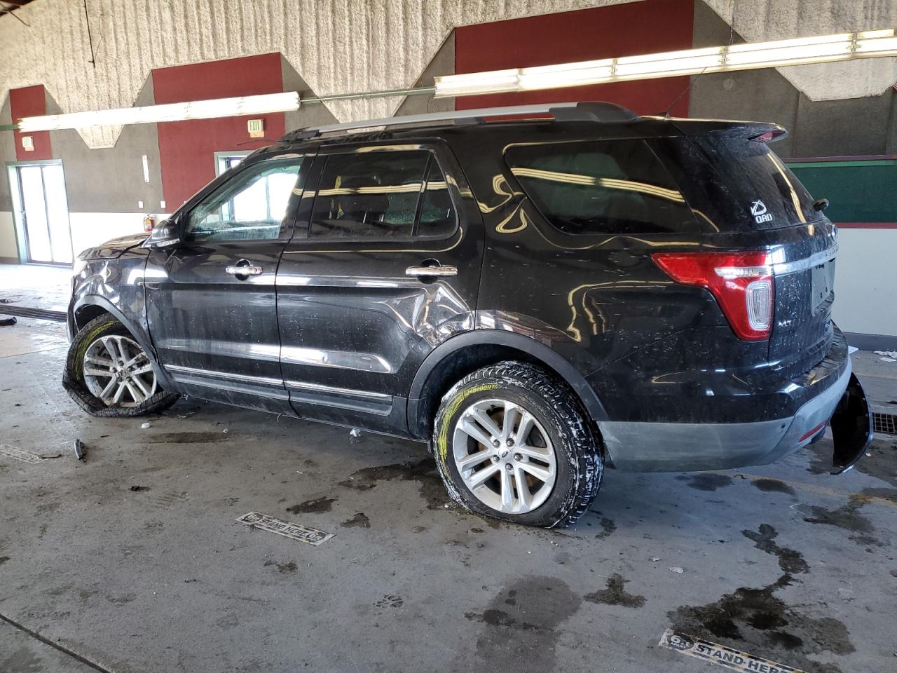 2014 Ford Explorer - Image 2