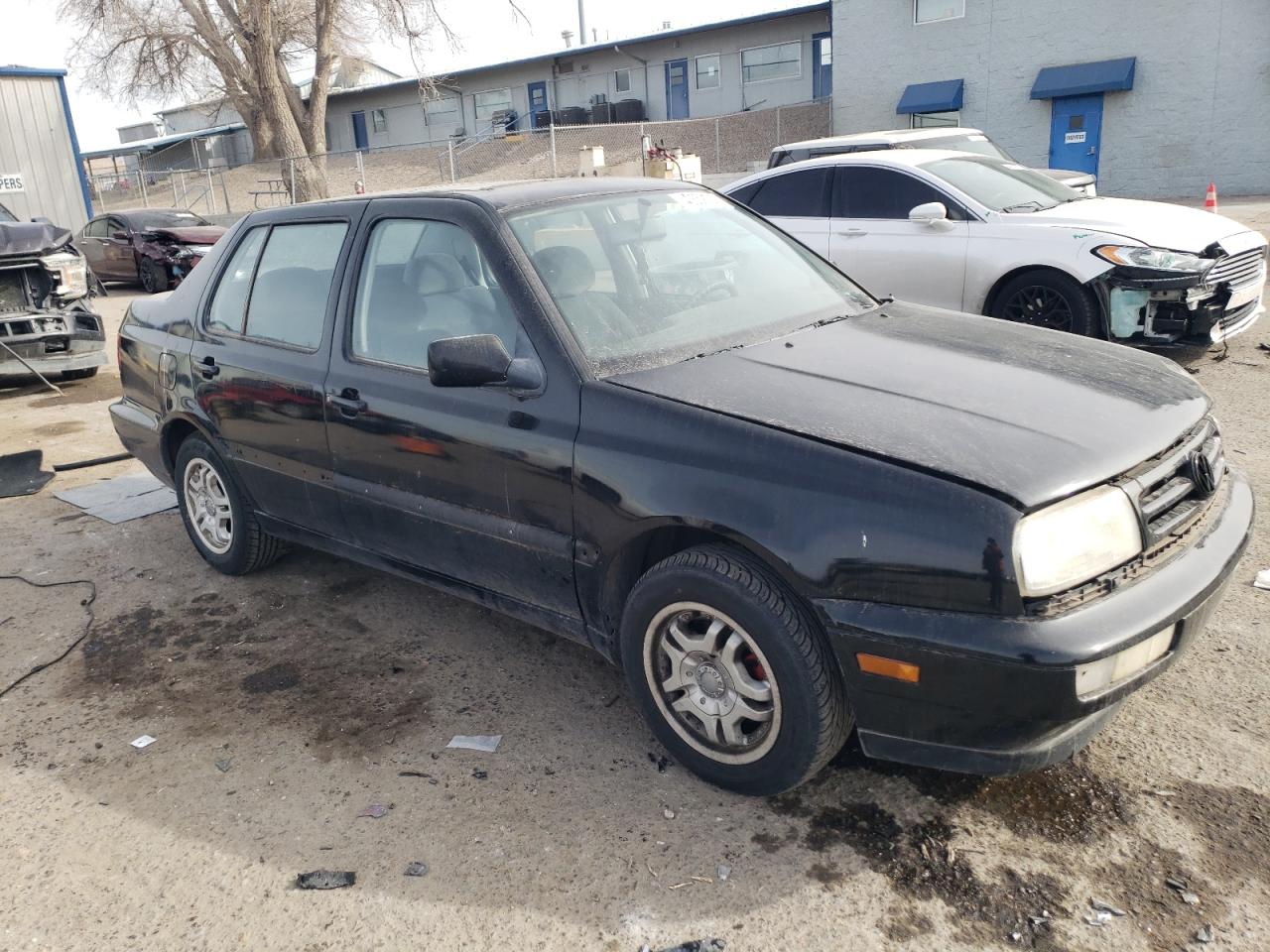 1994 Volkswagen Jetta - Image 4