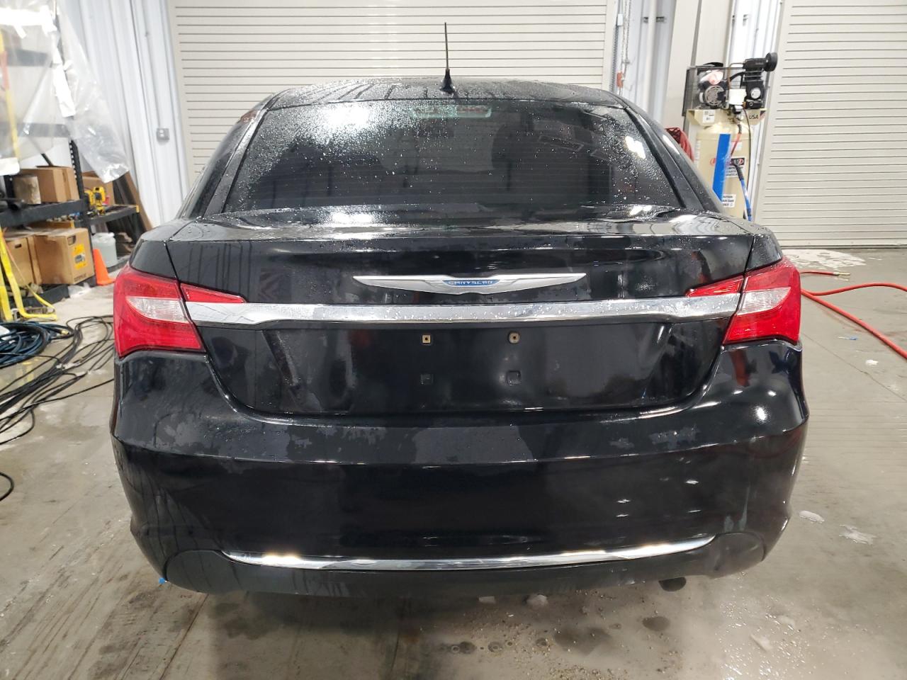 2012 Chrysler 200 - Image 6