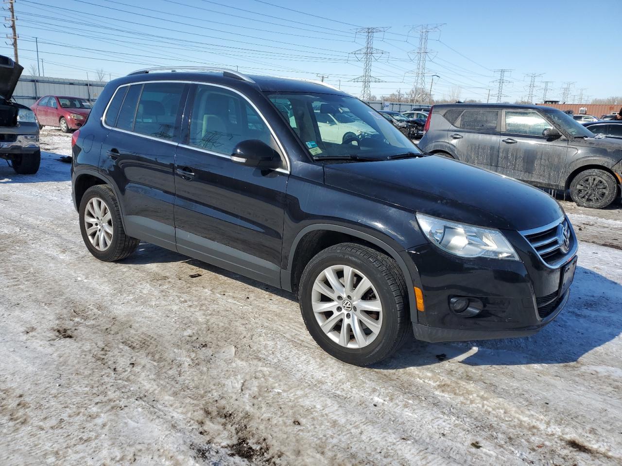 2010 Volkswagen Tiguan - Image 4