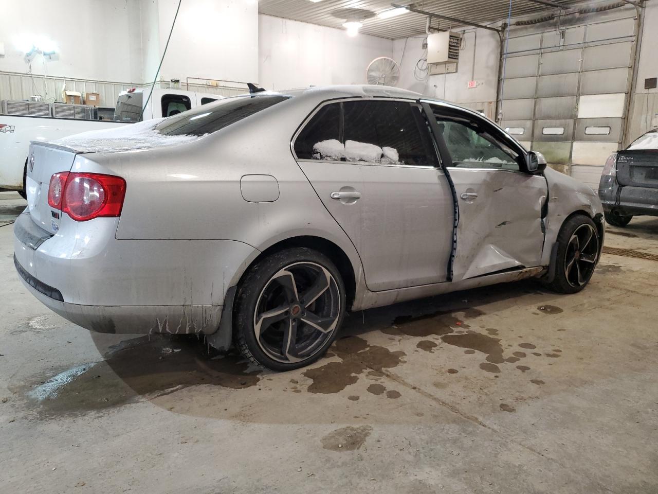 2006 Volkswagen Jetta - Image 3