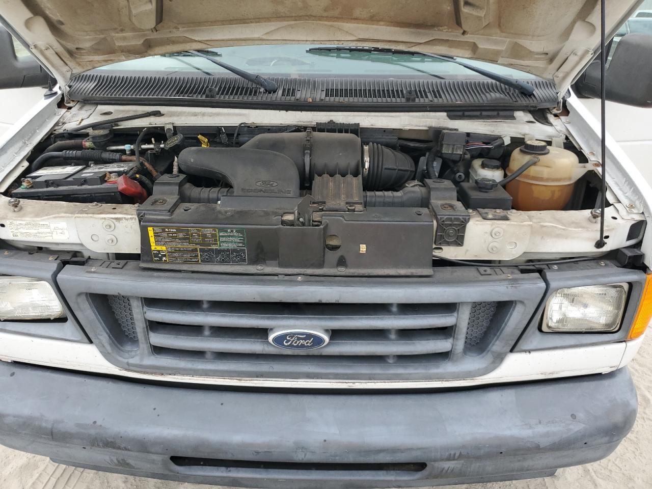 2006 Ford Econoline - Image 12