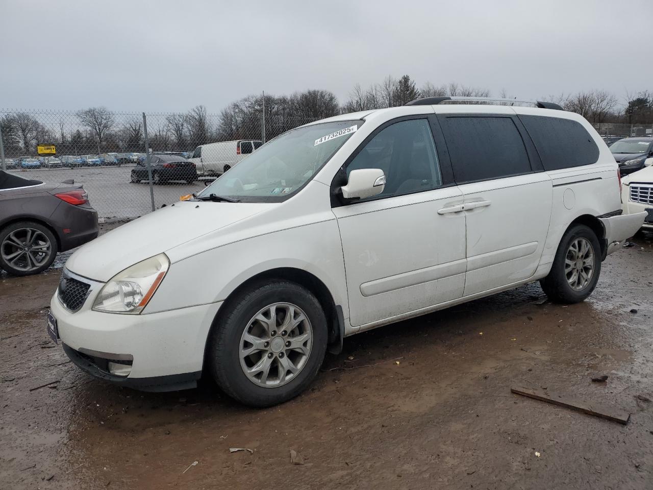 2014 Kia Sedona - Image 1