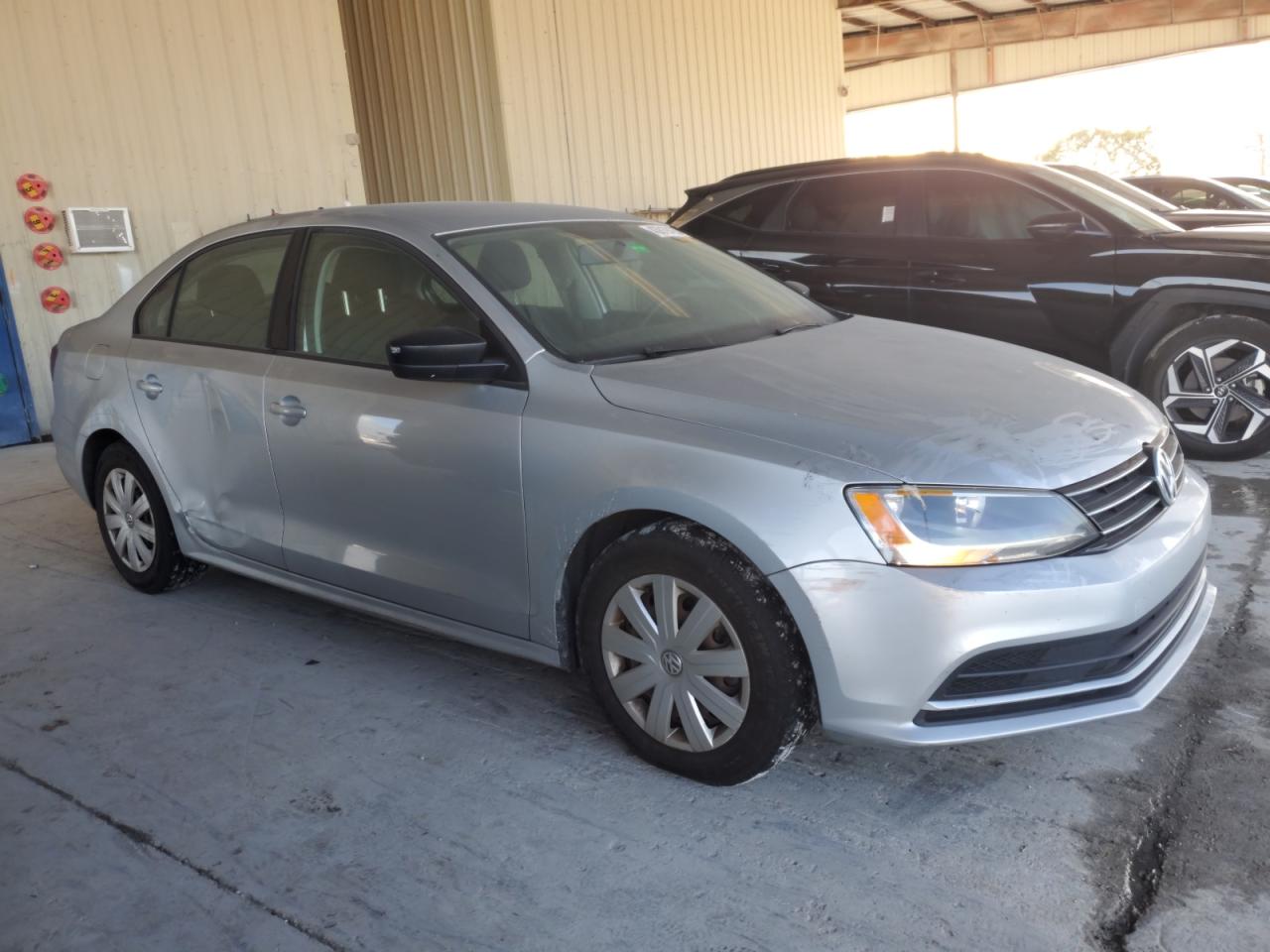 2016 Volkswagen Jetta - Image 4