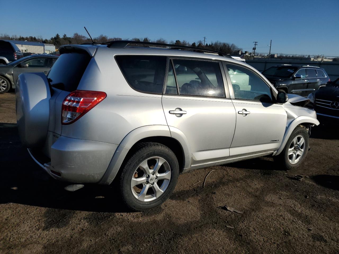 2010 Toyota RAV 4 - Image 3