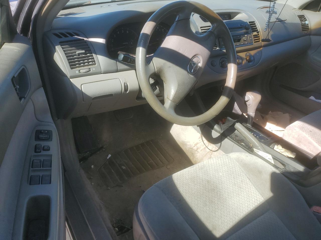 2004 Toyota Camry - Image 8