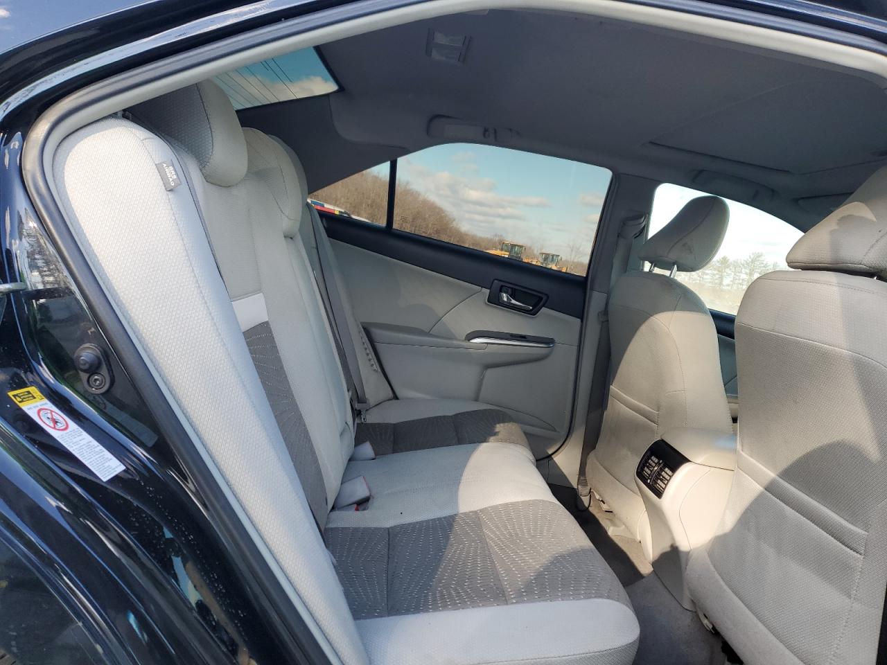 2014 Toyota Camry - Image 10