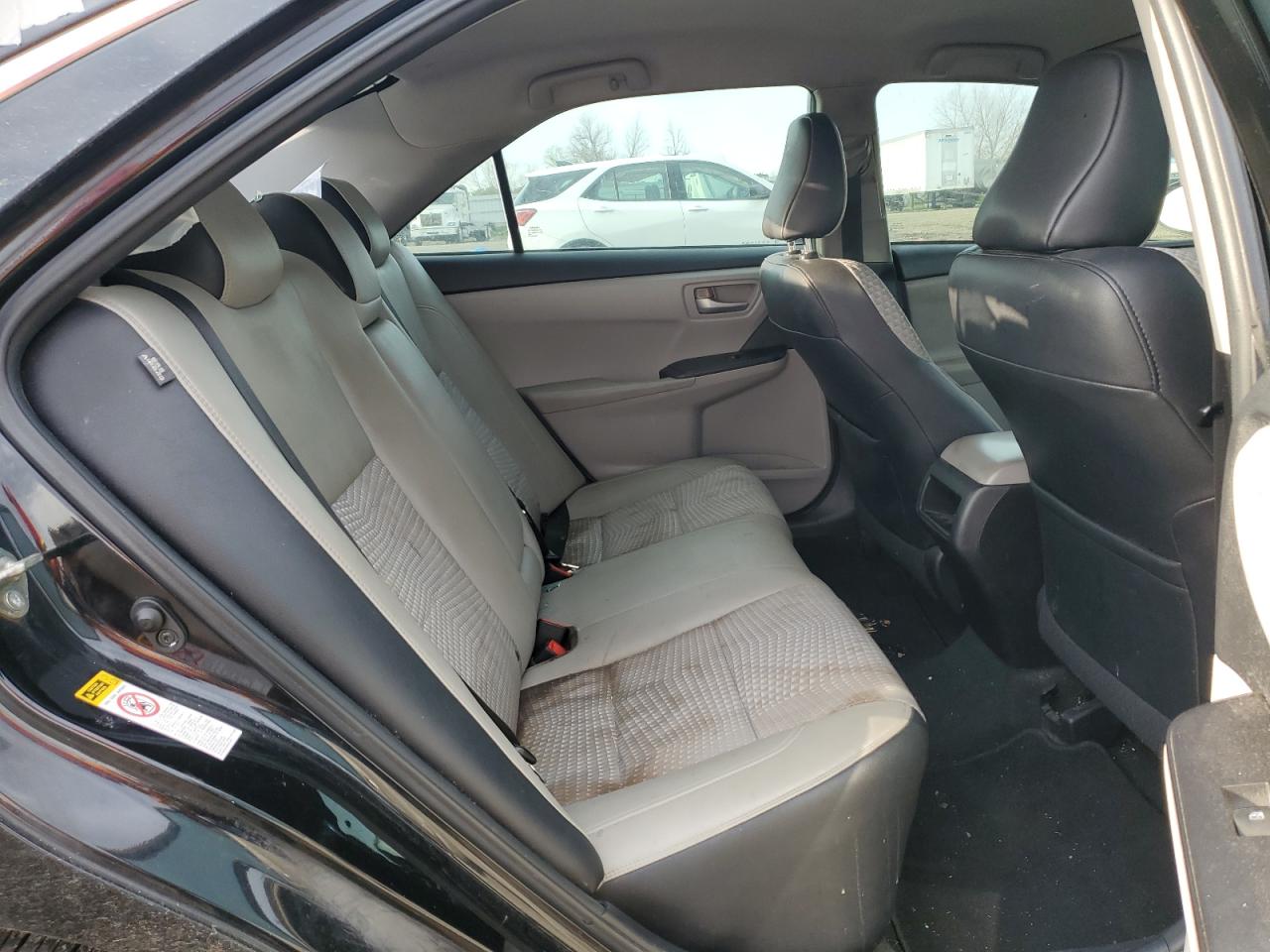 2015 Toyota Camry - Image 10