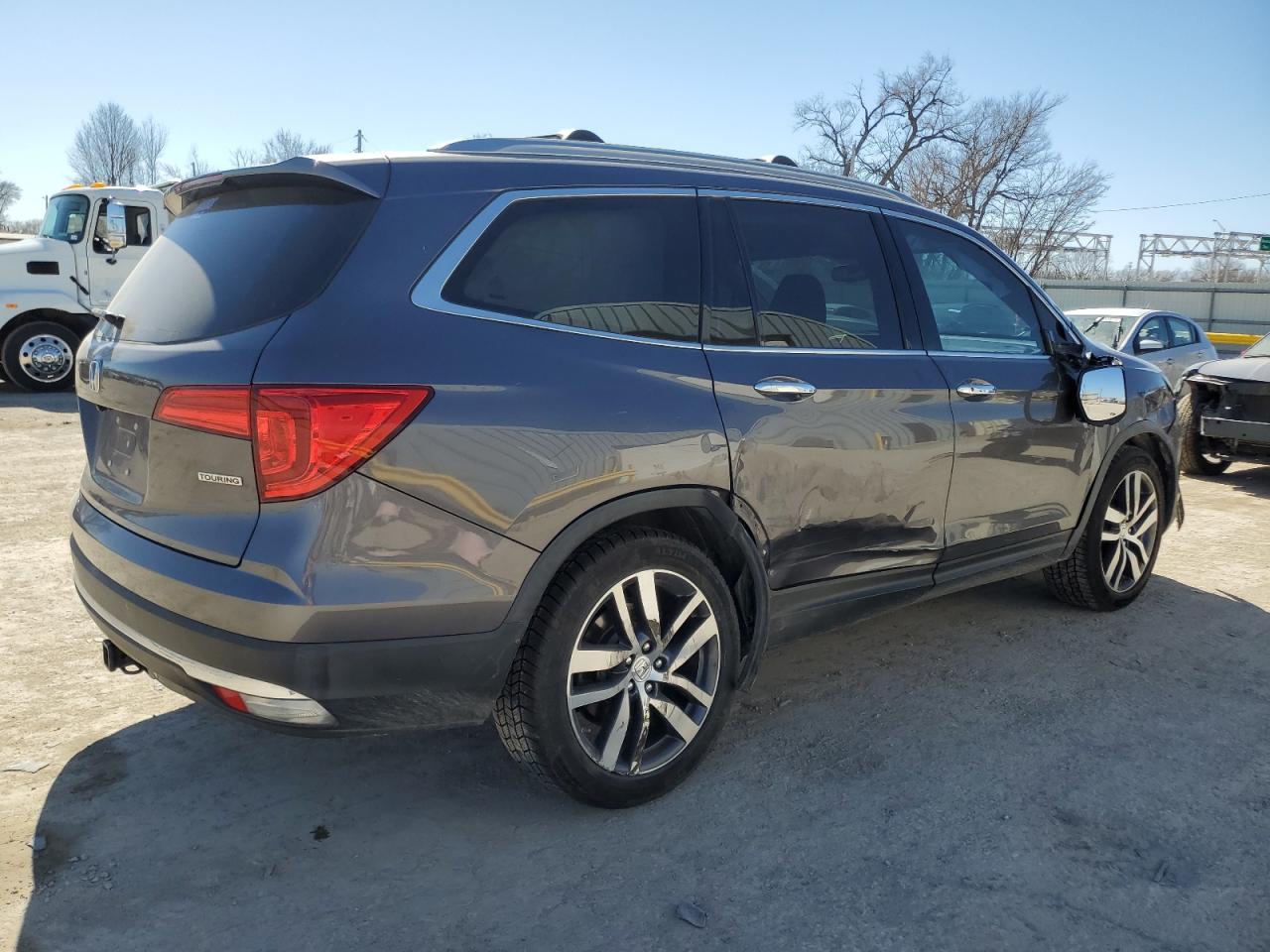 5FNYF5H90HB034695 HONDA PILOT 2017
