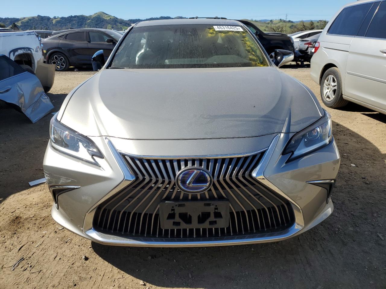 2020 Lexus ES - Image 5